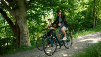 Unterwegs mit dem E-Bike in der Bündner Herrschaft © Kevin Wildhaber