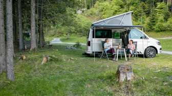 Stellplatz Dunkler Stein