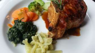 Gastro Grischun GmbH / Restaurant Binari Gastro Grischun GmbH / Restaurant Binari