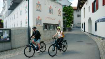 Fahrt durch die Dörfer der Bündner Herrschaft. © Kevin Wildhaber