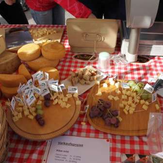 Alpchäsmarkt und Kuhrennen Flumserberg