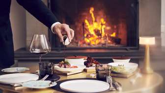 Hauptspeise im Igniv vor Kamin Gourmetrestaurant Igniv