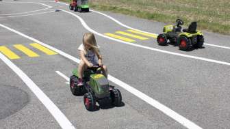 Rolly Toy's Fahrzeug-Parcours