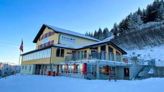 Berggasthaus Zanuz Berggasthaus Zanuz