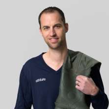 adrian_portrait_Mitarbeiterbild