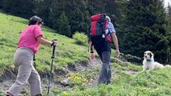 Begegnung mit Herdenschutzhunden Exkursion mit Jan Boner (1)