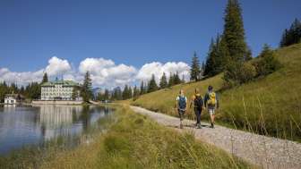 Hike to the Seebenalp mountain hotel © Bergbahnen Flumserberg