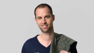 adrian_portrait_Mitarbeiterbild