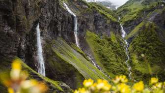 Batöni Wasserfälle im Weisstannental