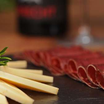 Käse und Trockefleisch © Wine Tours Switzerland