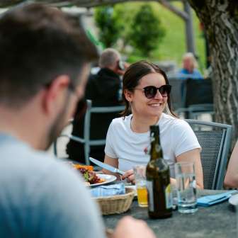 Enjoying the starter at Restaurant Heidihof in Maienfeld. © Kevin Wildhaber