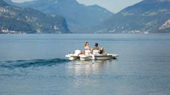 Pedalo-Picknick auf dem Walensee Pedalo-Picknick auf dem Walensee