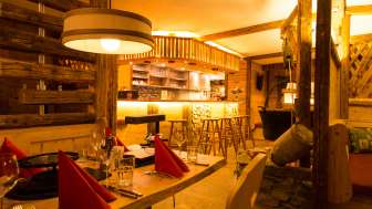 Chäs-Stübli by Cristal