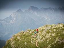 Wanderung, Alpine Wanderung, Falten, Welterbeweg, UNESCO Weltnaturebe Tektonikarena Sardona, Alpenbildung, Berge, Welterbe Sardona, Felsen, Saronda-Welterbe-Weg, Thomas Kessler Visuals, Alpen