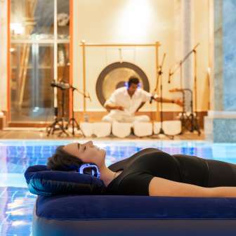 «Floating» Klangbaden