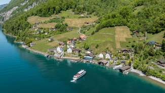2025, Bäume, Berge, blau, Dorf, Frühling, Gewässer, grün, Quinten, Schiff, See, Wald, Walensee, Wandern, Wasser