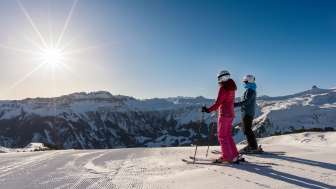 Pauschale: Unterkunft & Skifahren im Heidiland