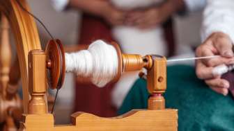 Dorfhandwerk Spinnen (3)