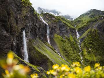 Batöni Wasserfälle im Weisstannental