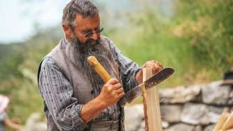 Schindeln und Schnitzen (2)